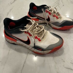 Nike Men’s Turf Training Shoes – Size 8 – Excellent Condition